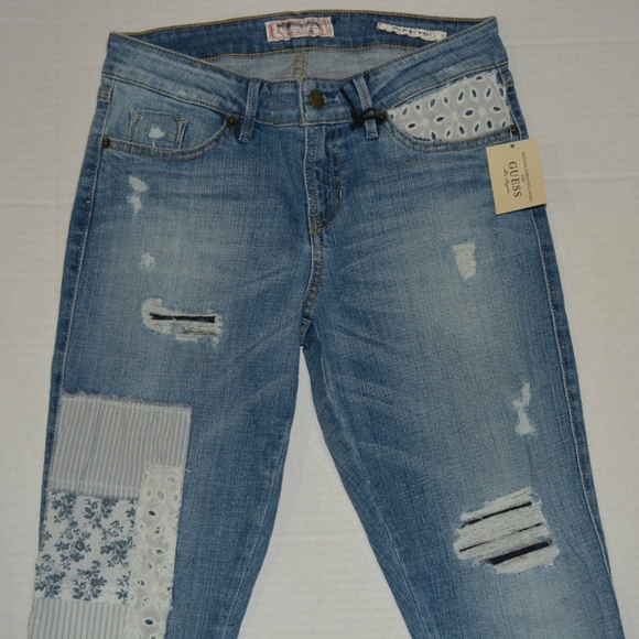 New Guess Mid-Rise Patched and Mended Skinny jeans - Picture 5 of 6